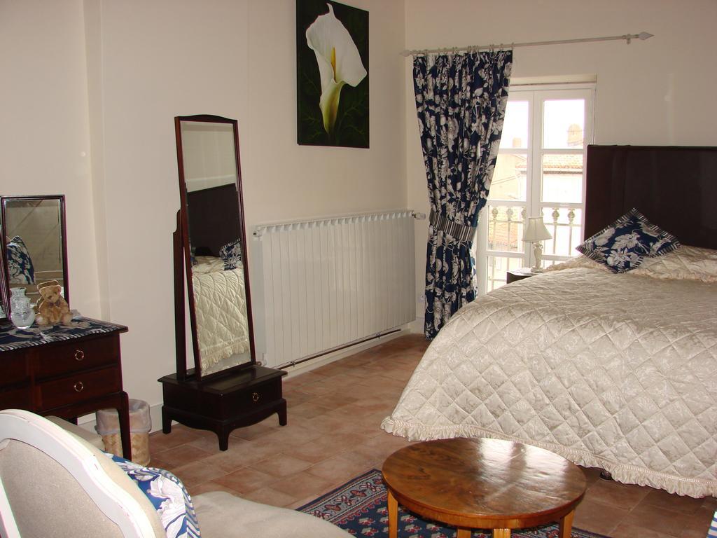 B&B Tour De Saint Anne Azille Номер фото